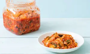 Kimchi: Zdrowe jelita, odporność i... na co uważać?