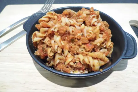 Spaghetti bolognese: kalorie, makroskładniki i fit przepisy!
