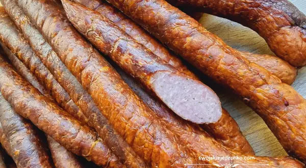 Domowa kiełbasa swojska 3 kg: przepis krok po kroku. Zrób to sam!