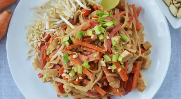 Warzywa do Pad Thai: Wybierz, przygotuj i smaż jak ekspert!